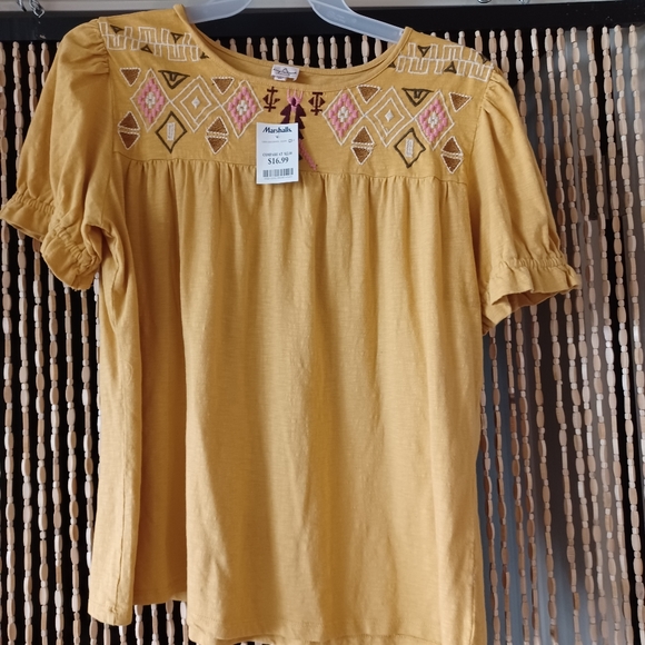 Pretty yellow summer top - Picture 2 of 2